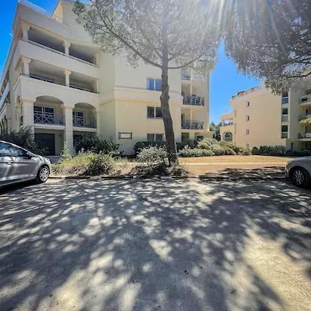 Charming With 2 Swimming Pools And 300m From The * La Baule