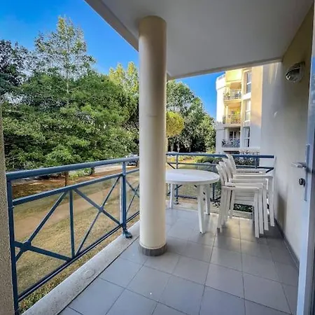 Διαμέρισμα Charming With 2 Swimming Pools And 300m From The *